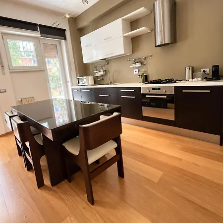 Acquedotti Contemporary Flat