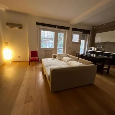 Acquedotti Contemporary Flat Apartment Rom