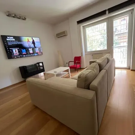 Acquedotti Contemporary Flat * Rom